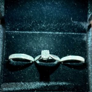 Zales “Octillion” Diamond Engagement Ring Set in Platinum